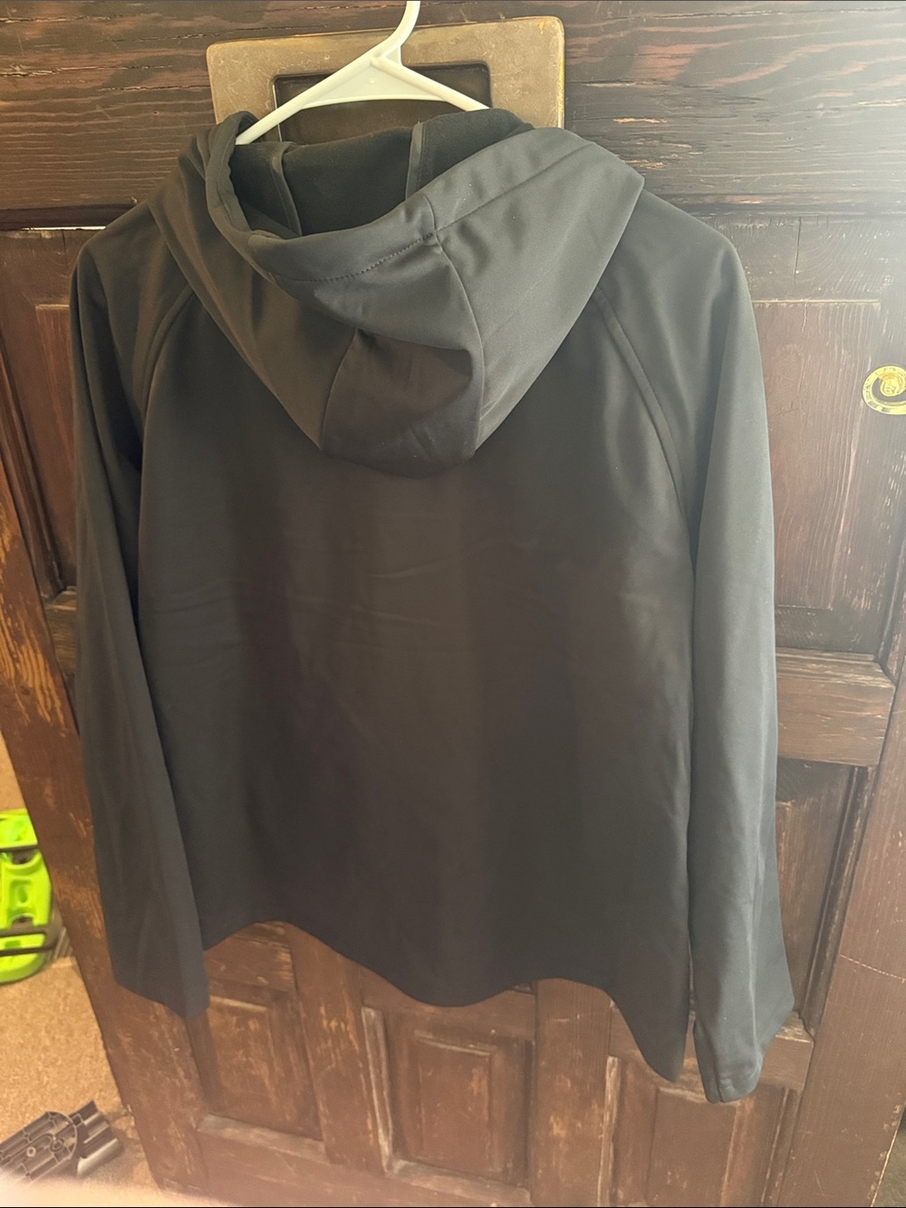 32 Degrees Black Hooded Softshell Jacket - Picture 3 of 3
